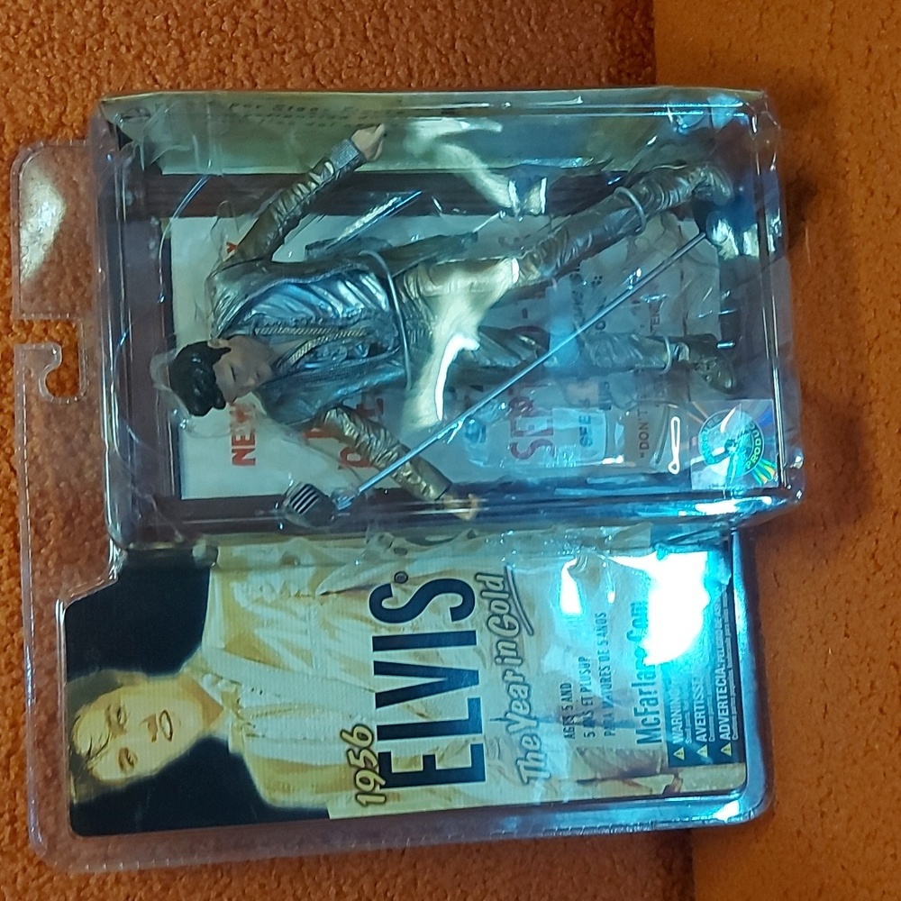 NIB Elvis Presley 1956 The Year in Gold McFarlane Toys Action Figure